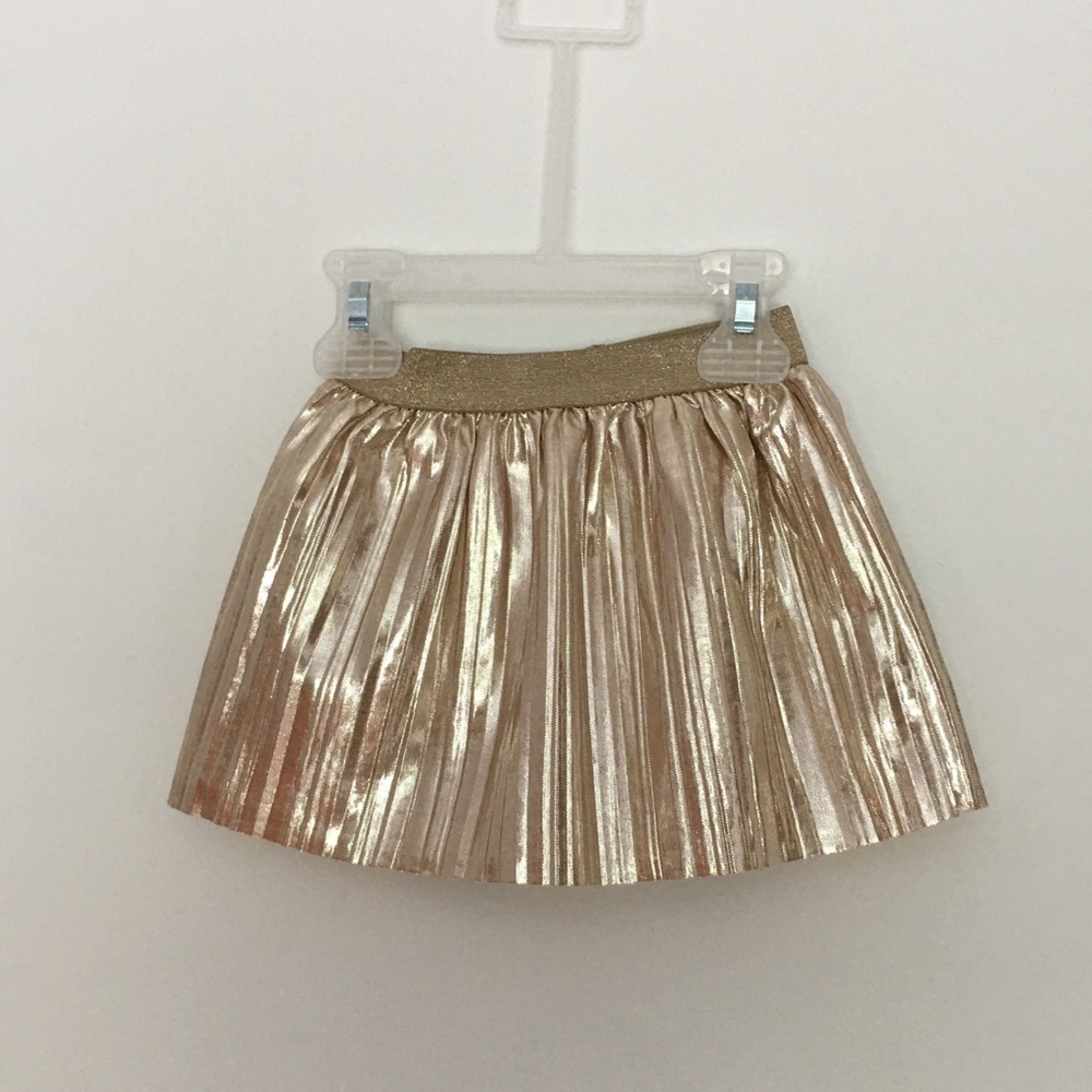 A goldish skirt